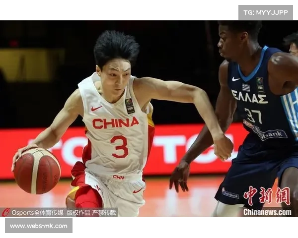 中国运动品牌携手希腊队亮相男篮欧锦赛 球鞋科技成焦点引发热议 中国运动品牌携手希腊队亮相男篮欧锦赛 球鞋科技成焦点引发热议